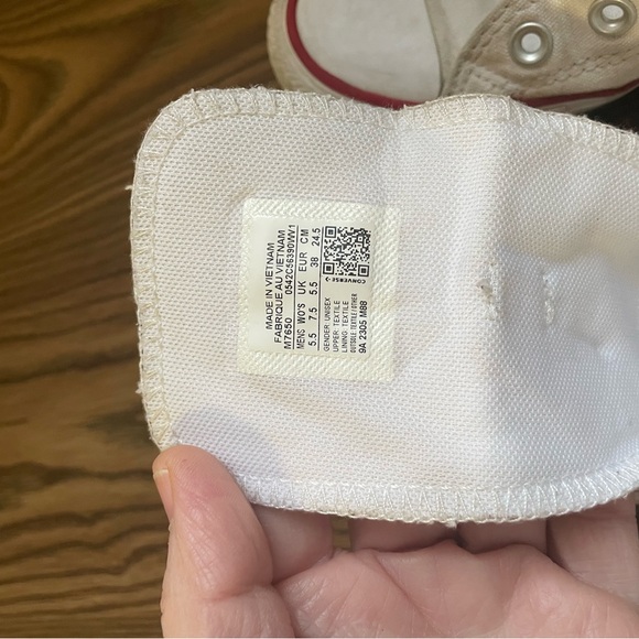 Converse All Star High-tops - men’s 5.5/women’s 7.5, - Picture 3 of 5